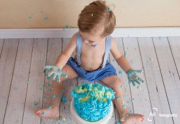 ensaio smash the cake em curitiba bebe e bolo