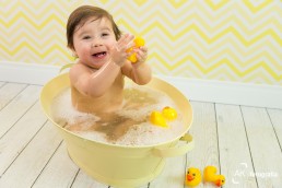foto banho divertido bebê em curitiba